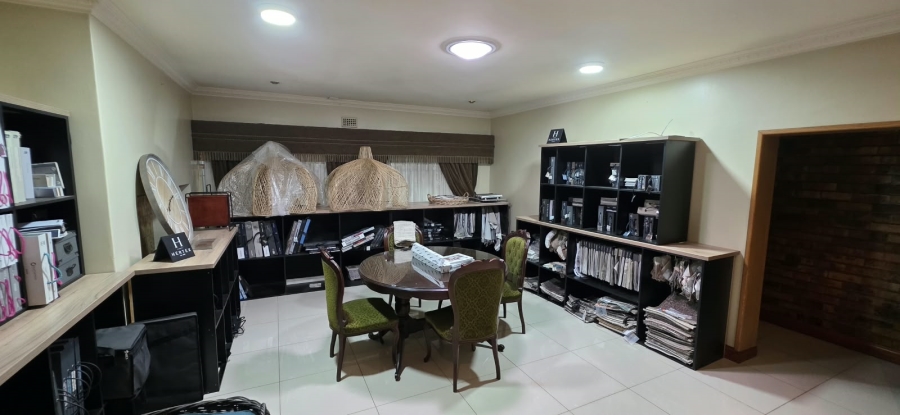 To Let 4 Bedroom Property for Rent in Grimbeeck Park North West